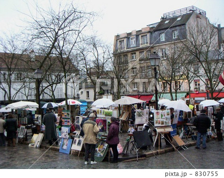 蚤の市 パリ フランスの写真素材 - PIXTA