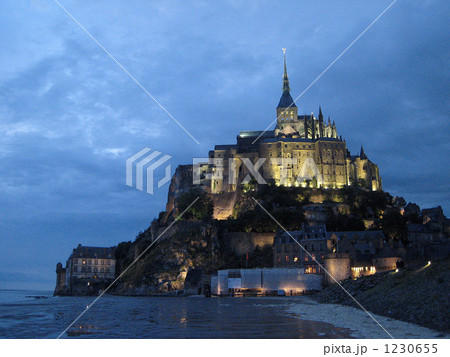 モン サンミッシェル 世界遺産 建物の写真素材