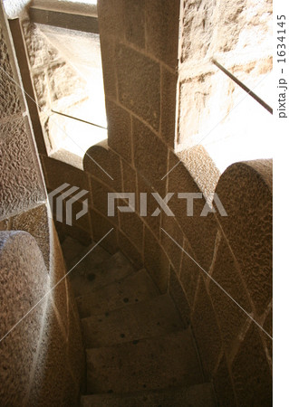 教会 バルセロナ 明り取り窓 スペインの写真素材 - PIXTA