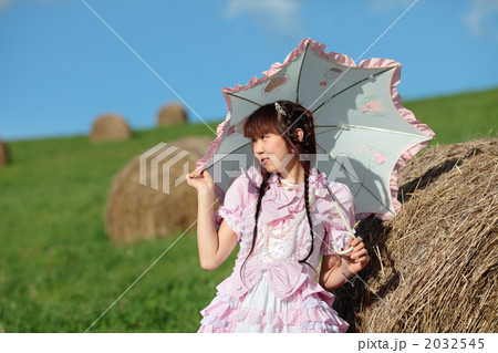 ロリータ 人物 女性 日傘の写真素材