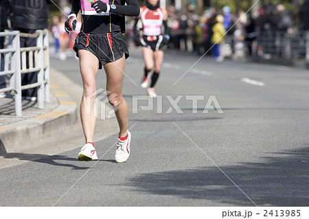 マラソンランナー 女子マラソン マラソン大会 長距離走の写真素材