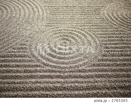 枯山水 石庭 模様 波紋の写真素材 - PIXTA