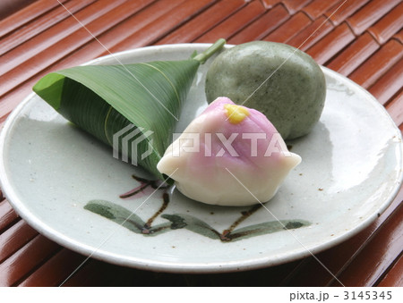 麩饅頭の写真素材