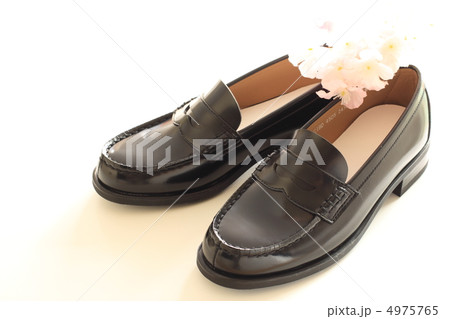ローファー 学生靴 コインローファー 通学靴の写真素材