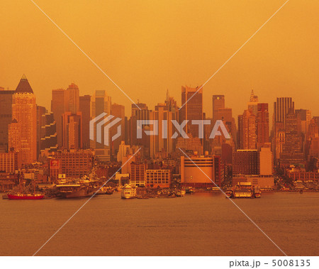 街の風景の写真素材 - PIXTA