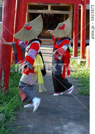 鳥追い笠の写真素材