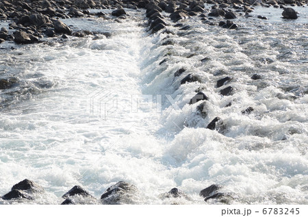 堰 徳島県 川 急流の写真素材