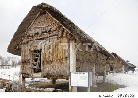 掘建柱建物 住居 青森の写真素材