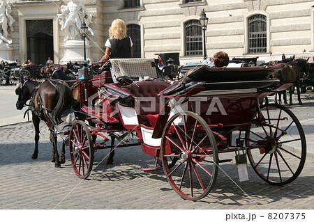 御者 (ぎょしゃ) JapaneseEnglish Dictionary JapaneseClass.jp
