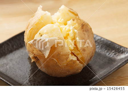 ジャガバター じゃがバター ジャガバタ 蒸かし芋の写真素材