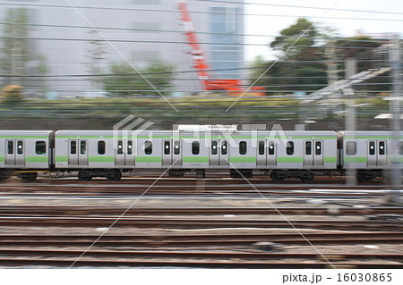 JY］山手線E231系500番台（6扉車・流し撮り）の写真素材