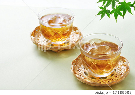 麦茶 茶碗 六条大麦 むぎ茶の写真素材