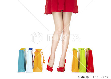 ショッピング 女性 ハイヒール セールの写真素材