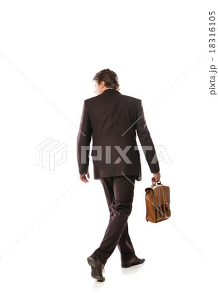 人物 ビジネスマン 歩く 後姿 スーツ 背中 背広の写真素材 人物 ビジネスマン 歩く 後姿 スーツ 背中 背広の写真素材