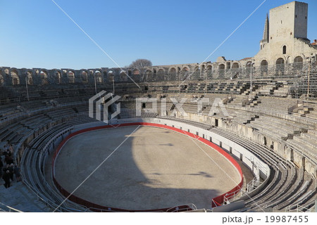 闘技場 南フランス 古代遺跡 古代ローマの写真素材