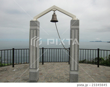 結婚式 鐘の音 教会 チャペルの写真素材