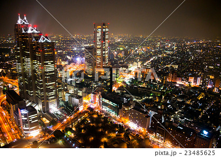 夜景 新宿 都庁 東京砂漠の写真素材