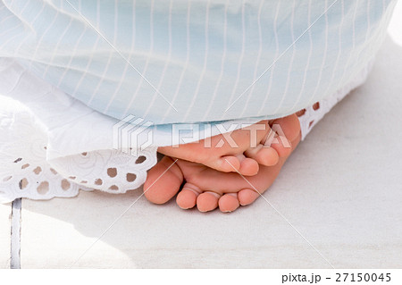 足裏　少女 女子足裏の写真素材 - PIXTA