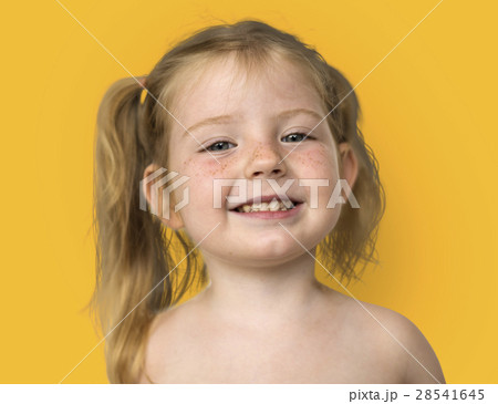 外国人 少女 幼女 微笑みの写真素材