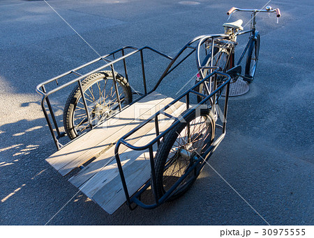 自転車 リヤカー 昭和 レトロの写真素材 - PIXTA
