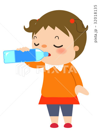 女の子 水分補給のイラスト素材
