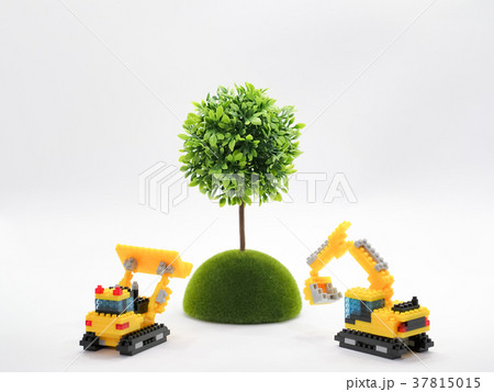 環境問題 環境破壊 森林破壊 森林伐採 緑色 ミニチュアの写真素材