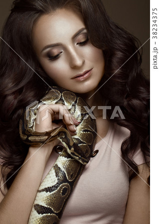 蛇の髪 髪の毛の写真素材