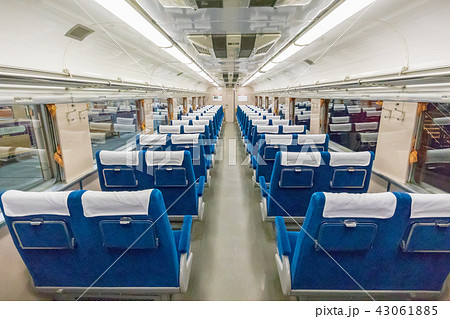 座席 車内 電車 昭和の写真素材 - PIXTA