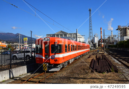 富士市 工場 夜景 岳南電車の写真素材 Pixta