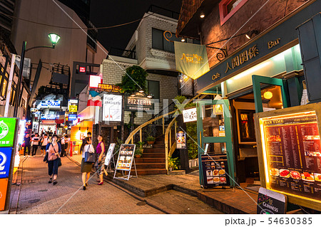 渋谷 スペイン坂 夜 渋谷区の写真素材