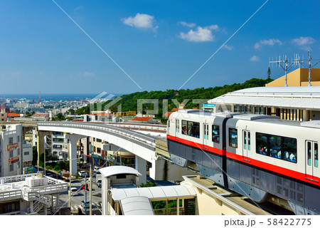 沖縄のモノレールの写真素材