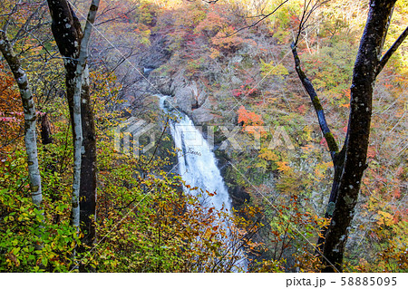 秋保大滝 紅葉の写真素材