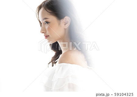 ヘアスタイル 女性 横顔 髪型の写真素材