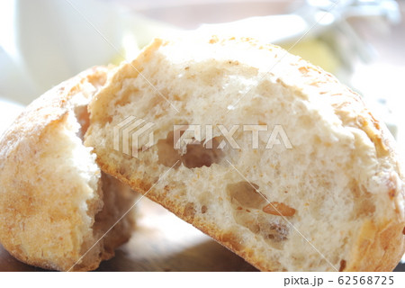 パン フランスパン ブール プチブールの写真素材 パン フランスパン ブール プチブールの写真素材