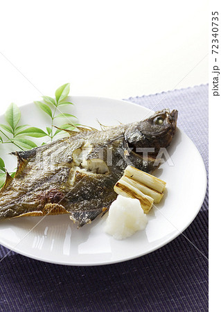 焼き魚 カレイ かれい 鰈の写真素材