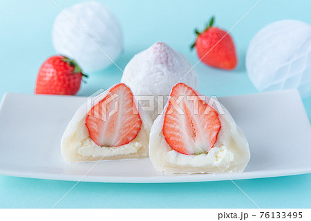 食べ物 食材 フルーツ 水色の写真素材