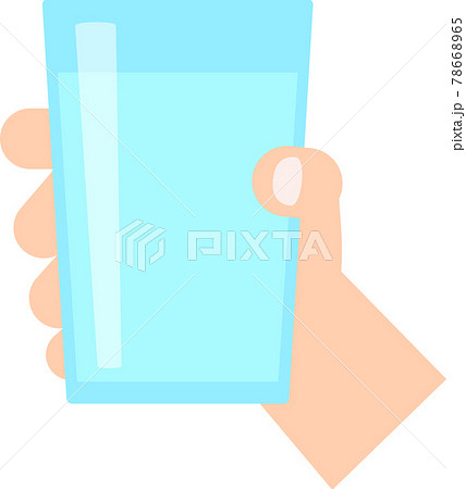 コップ 持つ 手 水の写真素材