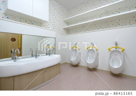 幼稚園 手洗い場 保育園 保育の写真素材