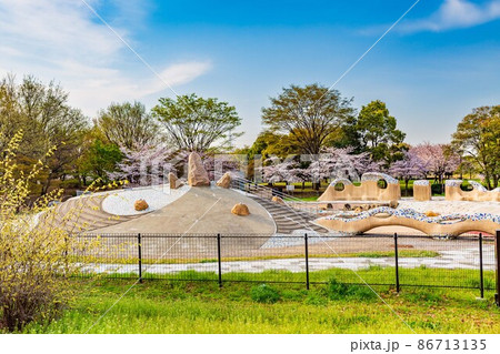じゃぶじゃぶ池エロ画像 じゃぶじゃぶ池の写真素材 - PIXTA