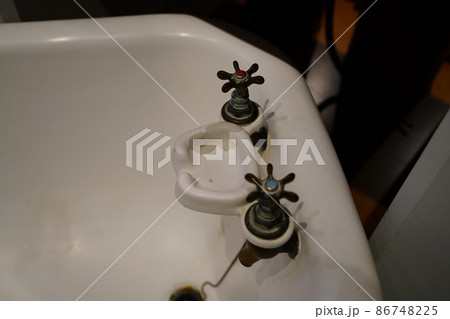 猫脚バスタブ おしゃれの写真素材 猫脚バスタブ おしゃれの写真素材