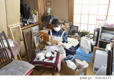 散らかった部屋の写真素材