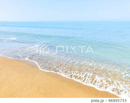 波打ち際 砂浜 海岸 波の写真素材 - PIXTA