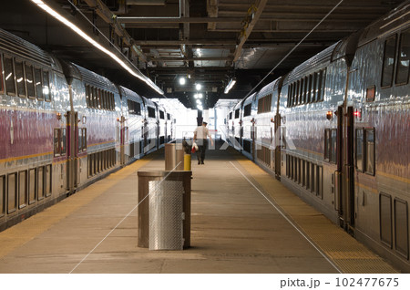駅 ホーム アメリカ 電車の写真素材 - PIXTA