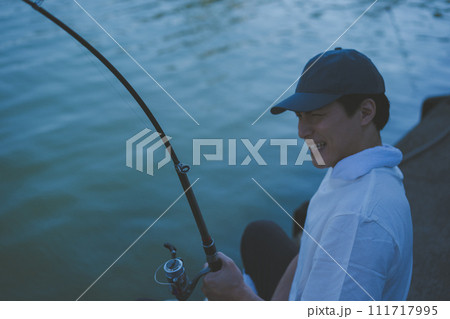 夜釣りの写真素材 - PIXTA