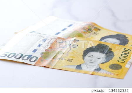 50000ウォン ウォン 紙幣 貨幣の写真素材 - PIXTA