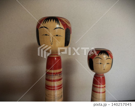 伝統工芸 工芸品 こけし 人形の写真素材 - PIXTA